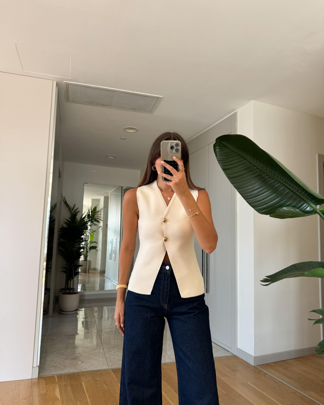 Diana Tricot Knit Vest - Elegant Sweater Vest for Women, Versatile Style