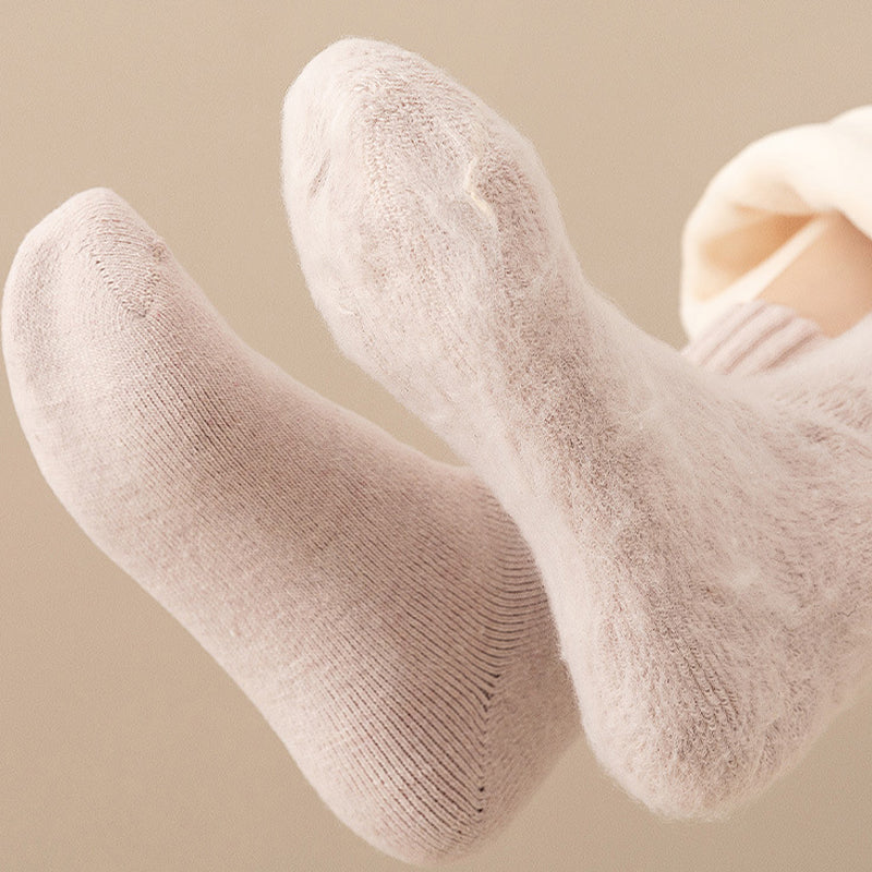 CozyCloud™ - Wrap Your Feet in Warmth All Winter Long