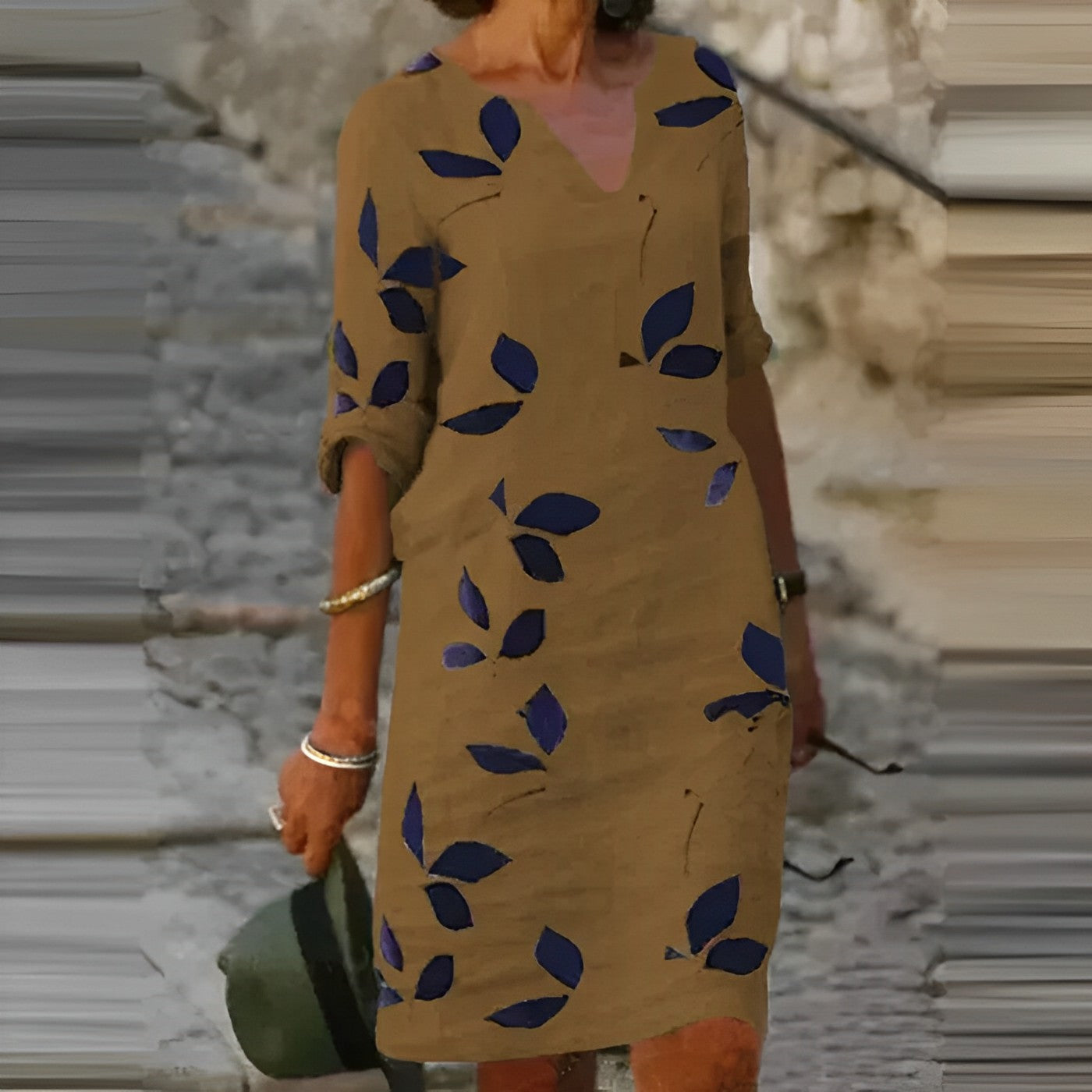 Ladies leaves print dress with v-neck | Casual loose midi dress with 3/4 sleeves