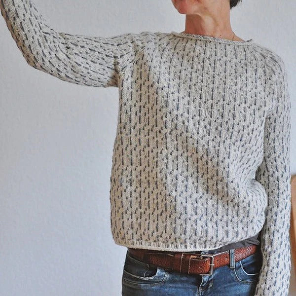 Ladies knitted sweater with structure Round neck, long sleeves, loose fit