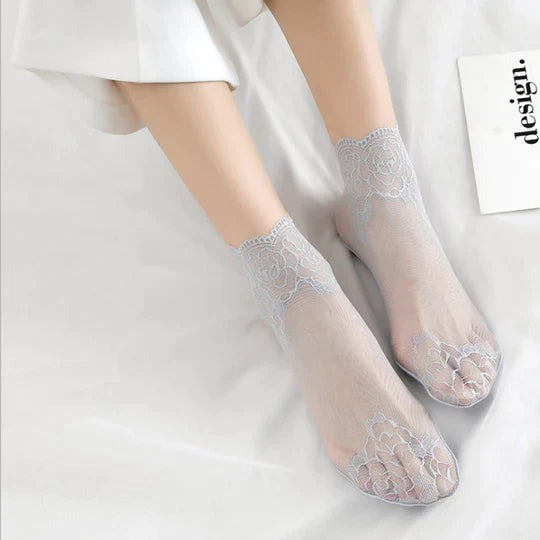 LaceStride™ - Feel Elegant & Confident in Every Step