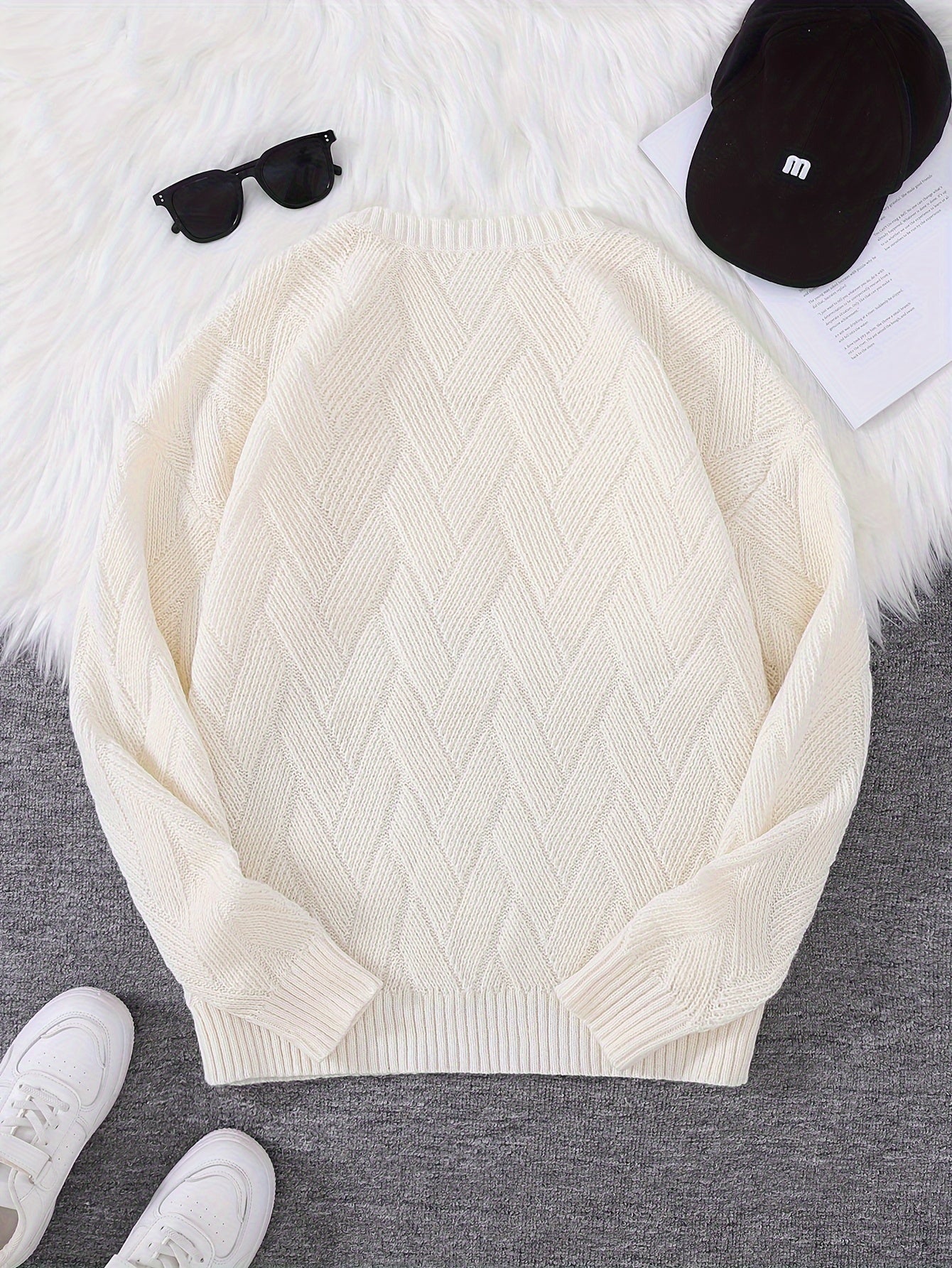 Men's knitted sweater | Herringbone pattern round neck pullover