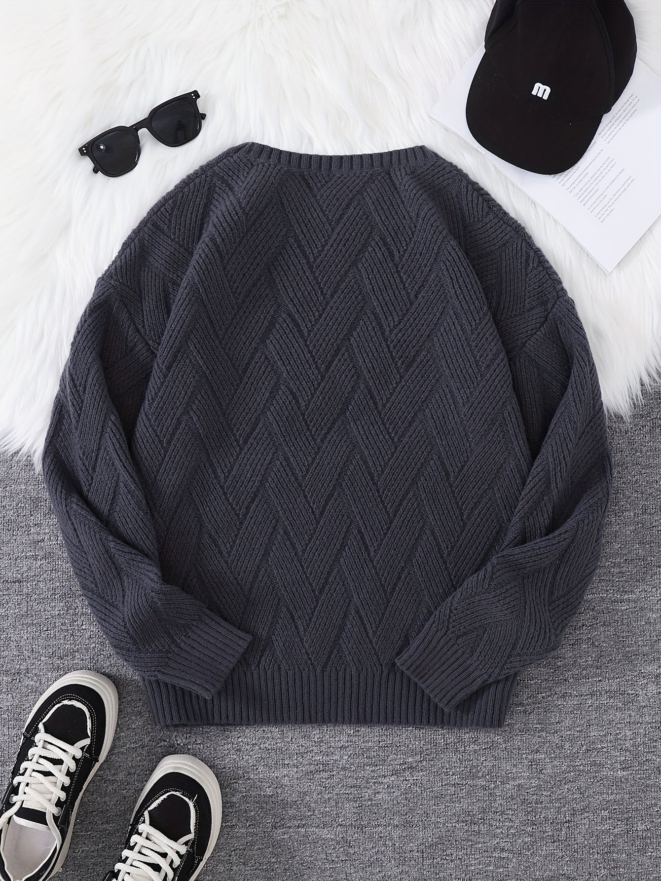 Men's knitted sweater | Herringbone pattern round neck pullover