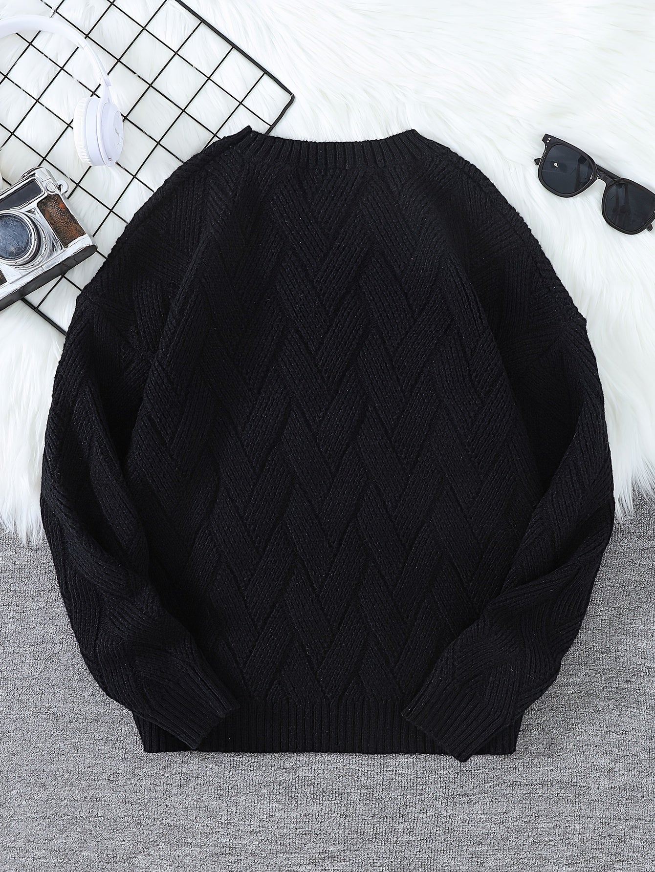 Men's knitted sweater | Herringbone pattern round neck pullover