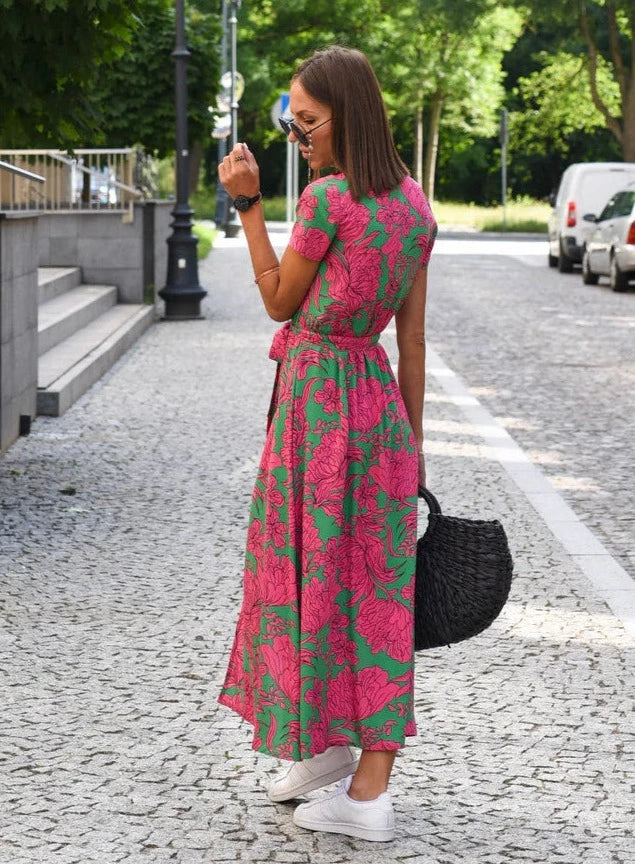 Long wrap dress with floral pattern - airy & stylish for the summer