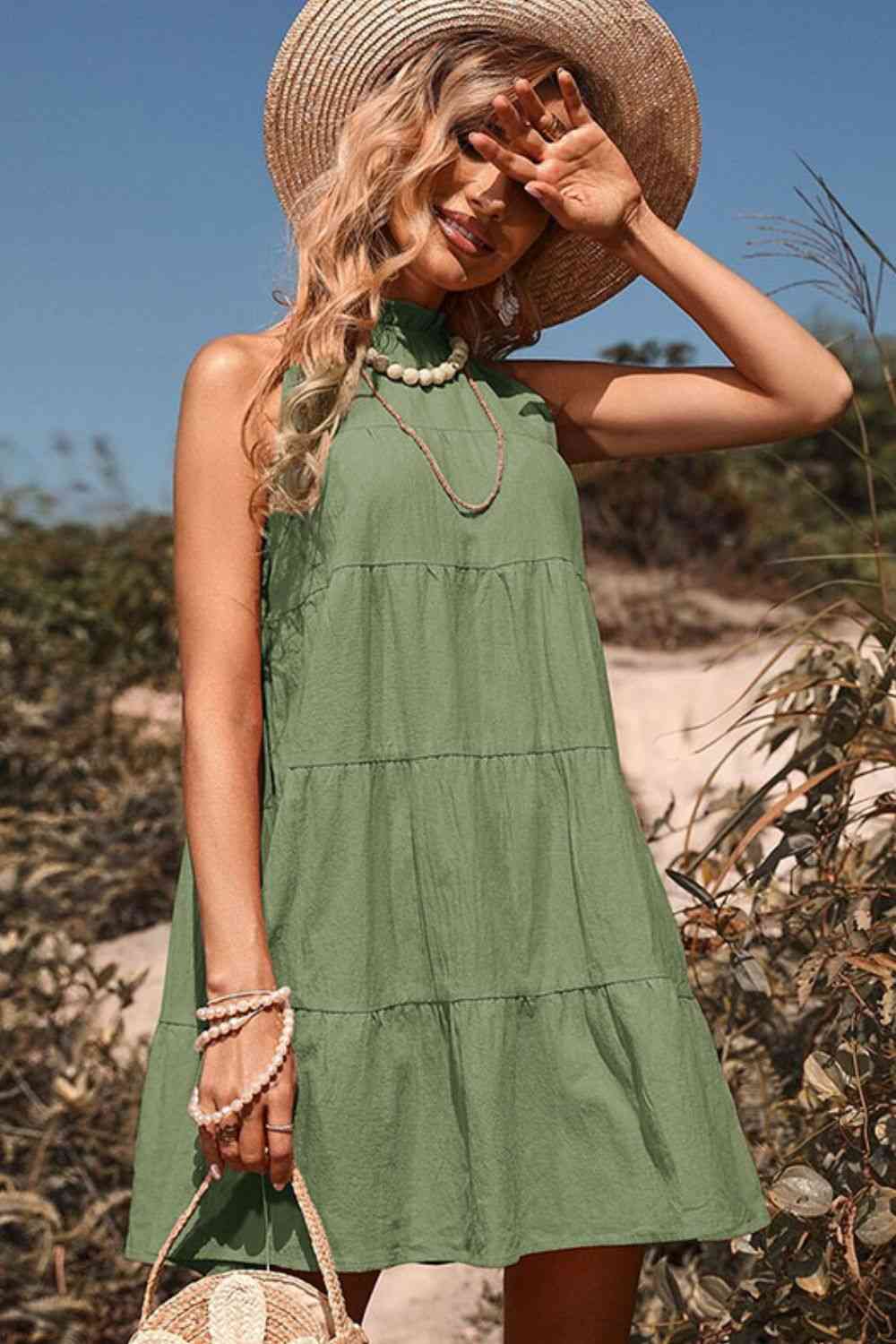 Sleeveless layered ladies dress