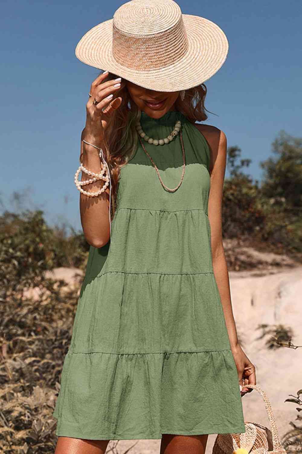 Sleeveless layered ladies dress