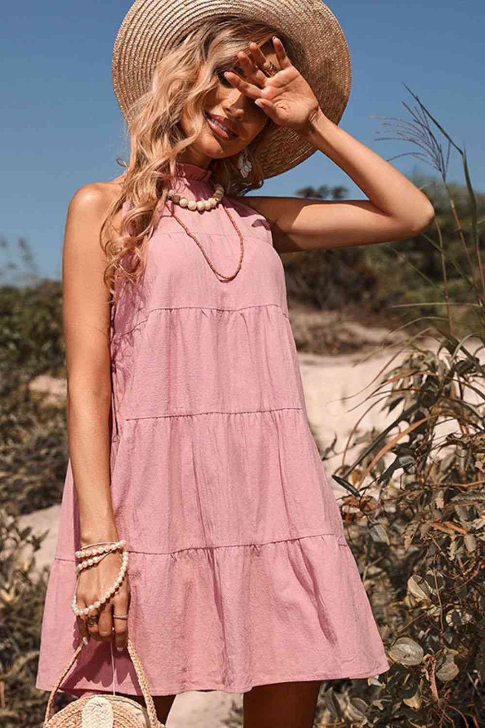 Sleeveless layered ladies dress