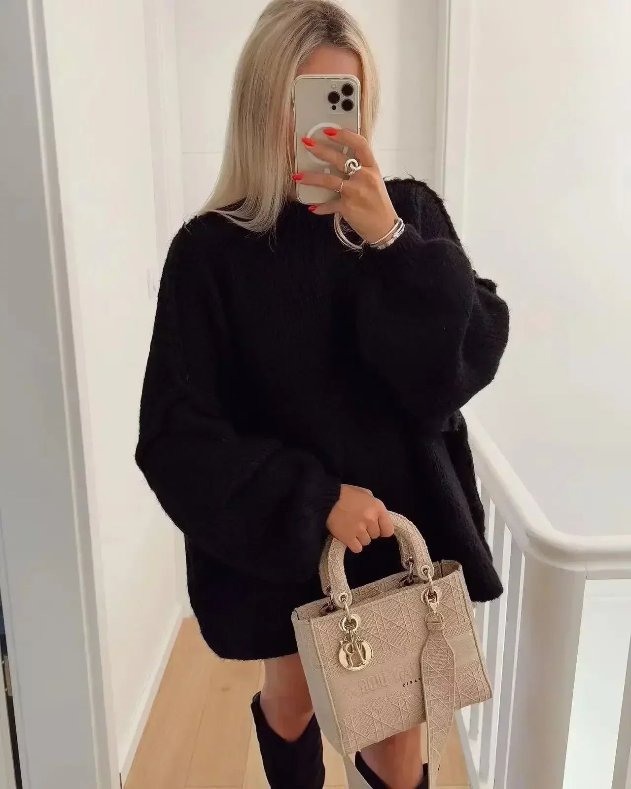 Oversized sweater with puffed sleeves - comfort and elegance
